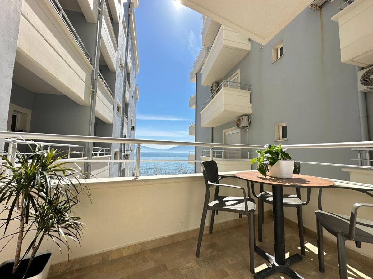 Trea Accomodations - On Private Beach With Sunbed & Umbrella Vlore Exterior photo